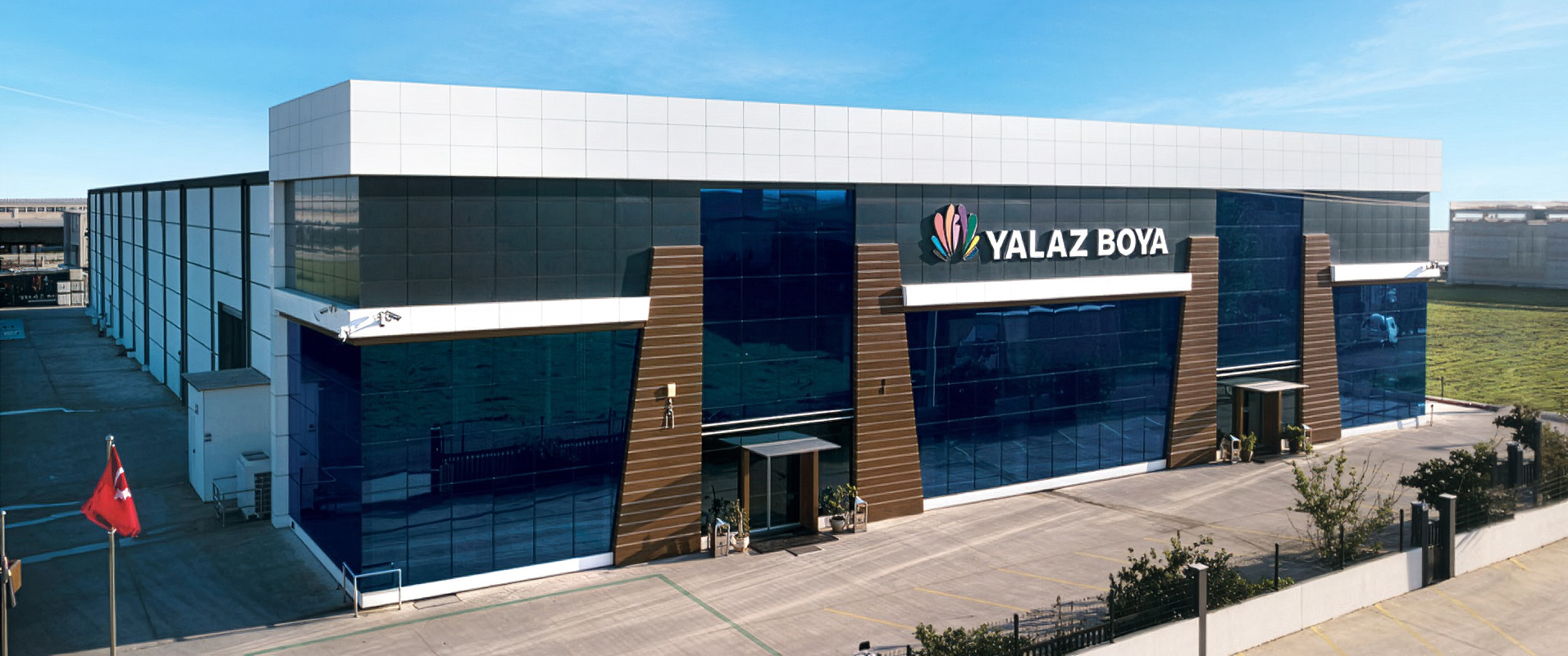 Yalaz Boya kurumsal görsel